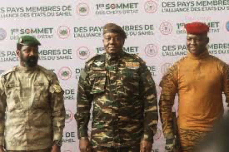 Plus de deux ans après son lancement, l'Alliance des États du Sahel (AES) peine visiblement à décoller et sa devise, «Un Espace - Un Peuple - Un Destin» s'apparente tous les jours un peu plus, à un slogan creux.